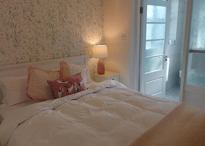 Shauna's 3* Вотафорд