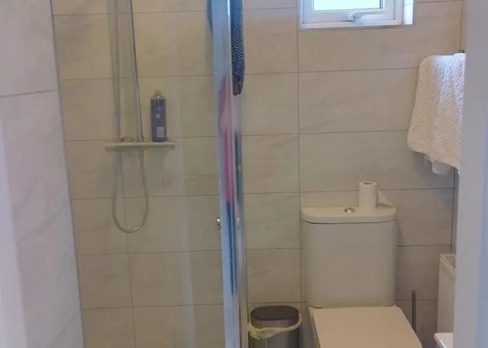 Shauna's 3* Вотафорд