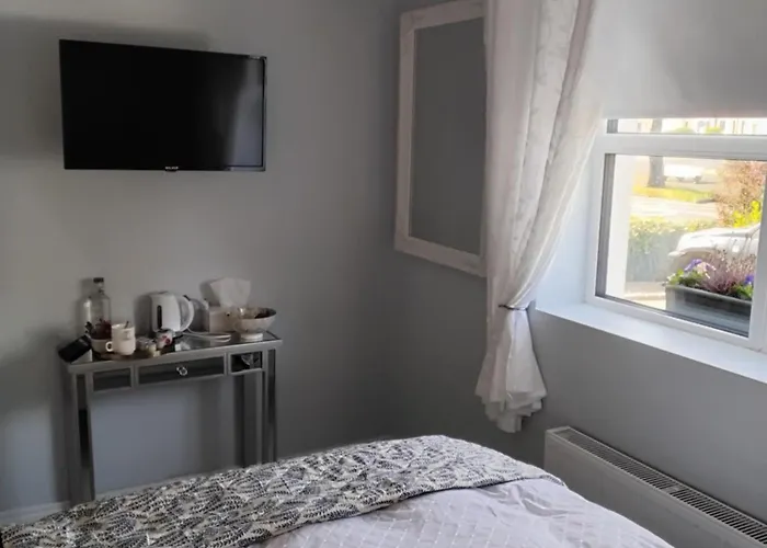 Shauna's 3* Вотафорд